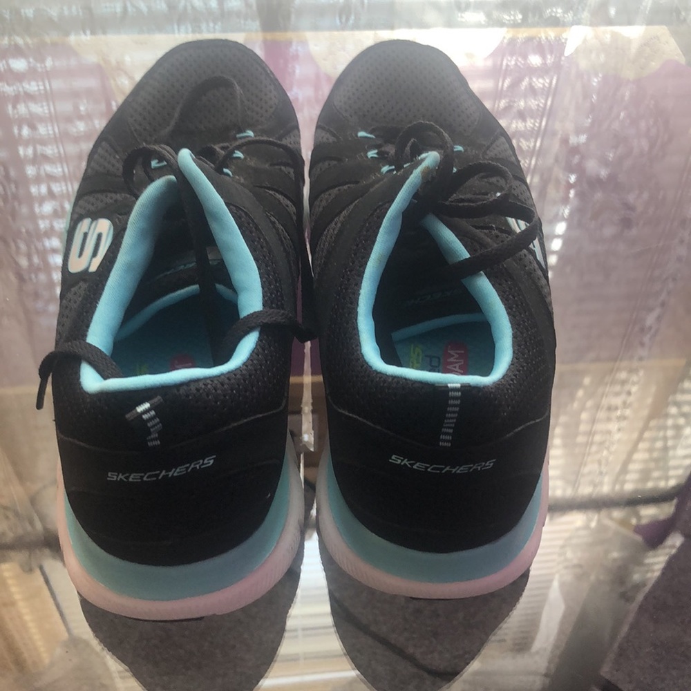 Sneakers - Picture 3 of 5